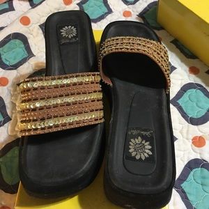 Yellow box wedge slides sequins